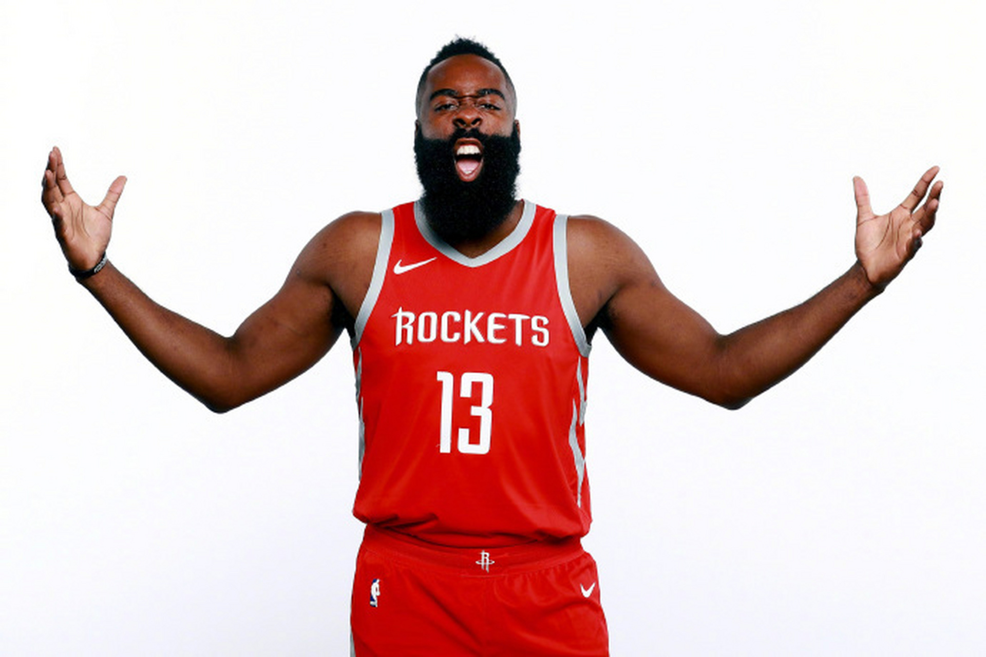 意大利杯尤文2-0乌迪内斯晋级，乔纳森-戴维、洛卡特利建功（意杯尤文2-0乌迪内斯过关，乔纳森-戴维、洛卡特利破门）