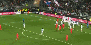 追求保罗，联手詹皇冲冠？湖人操作引爆联盟，字母哥也要加盟？