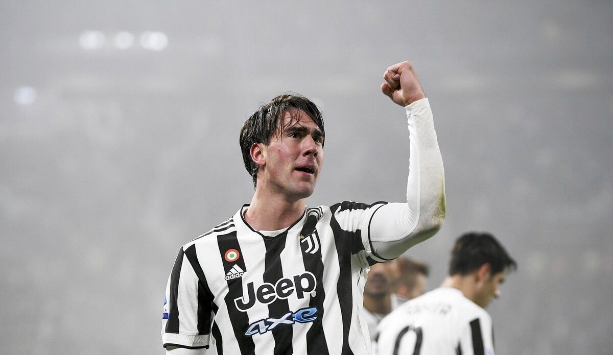 自杀事件后两年，贝卡-贝卡重回赛场并再度取得进球