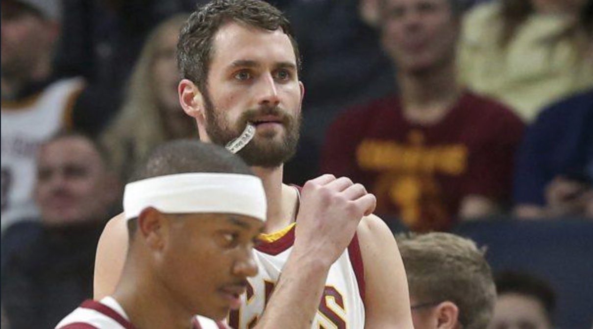 邮报：爱尔兰U19女足比赛前，现场却误放了英国国歌（邮报：爱尔兰U19女足赛前现场误播英国国歌）