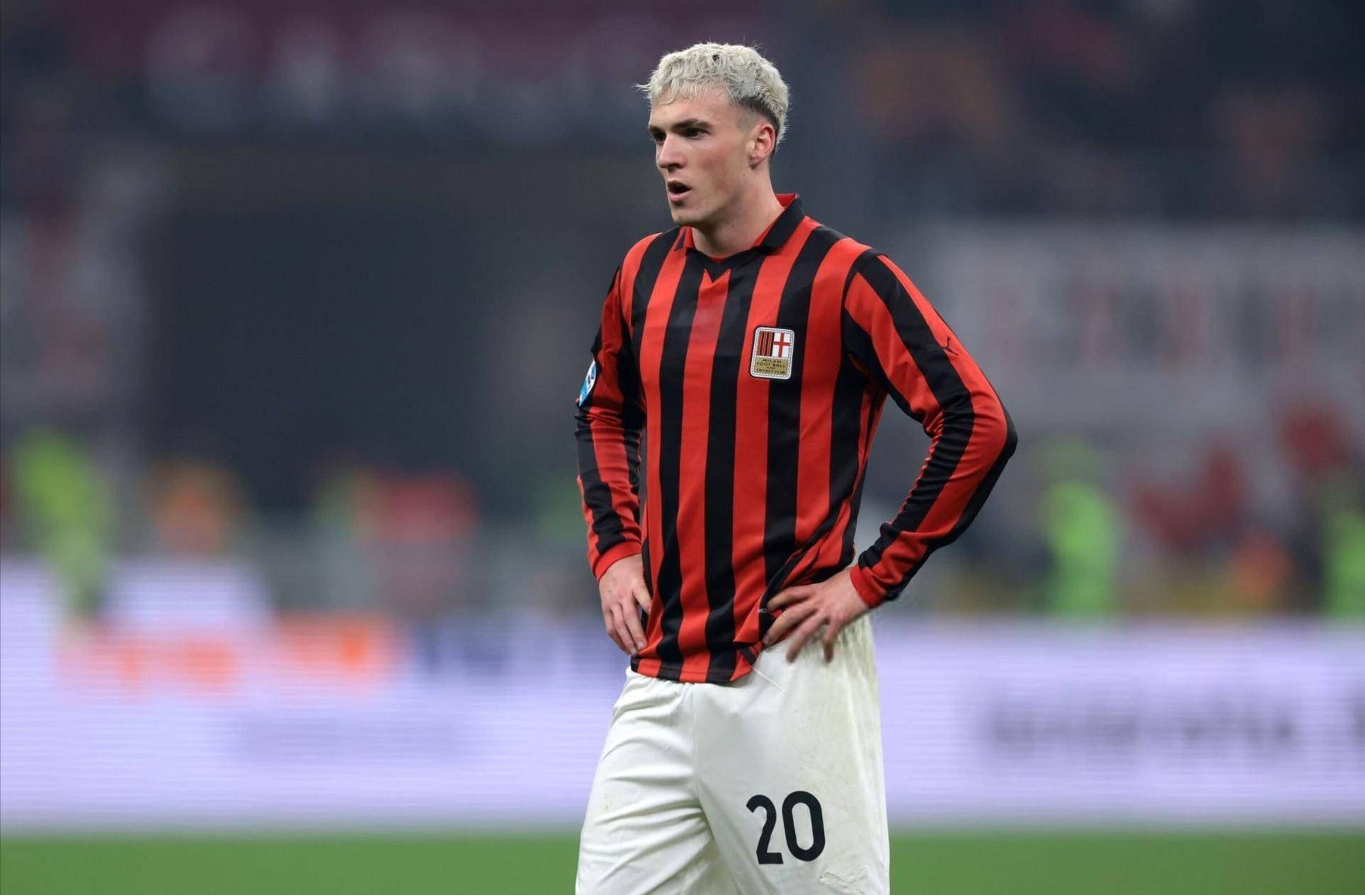 意甲前瞻：佛罗伦萨、尤文近期双双换帅，此役谁将笑到最后？（意甲前瞻：佛罗伦萨与尤文双双易帅，今夜鹿死谁手？）